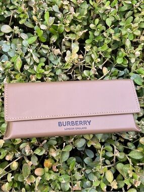 Burberry Case Holder - Glasses - Sunglasses